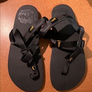 LUNA Black Sandals for Women